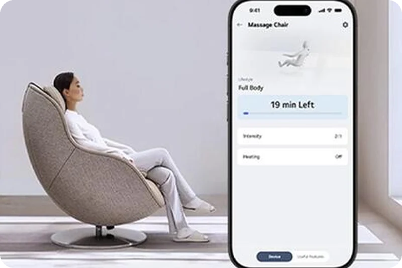 LG ThinQ app displaying massage status and course information for the Arte chair.